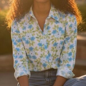 CLASSIC ELEMENTS- XL PETITE  Blue and Green Floral 🌷Women's Button Down Shirt